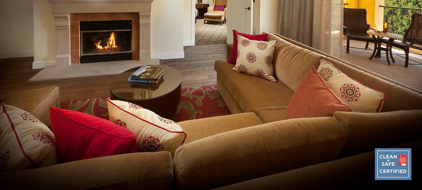 Luxury Hotel Suite With Fireplace