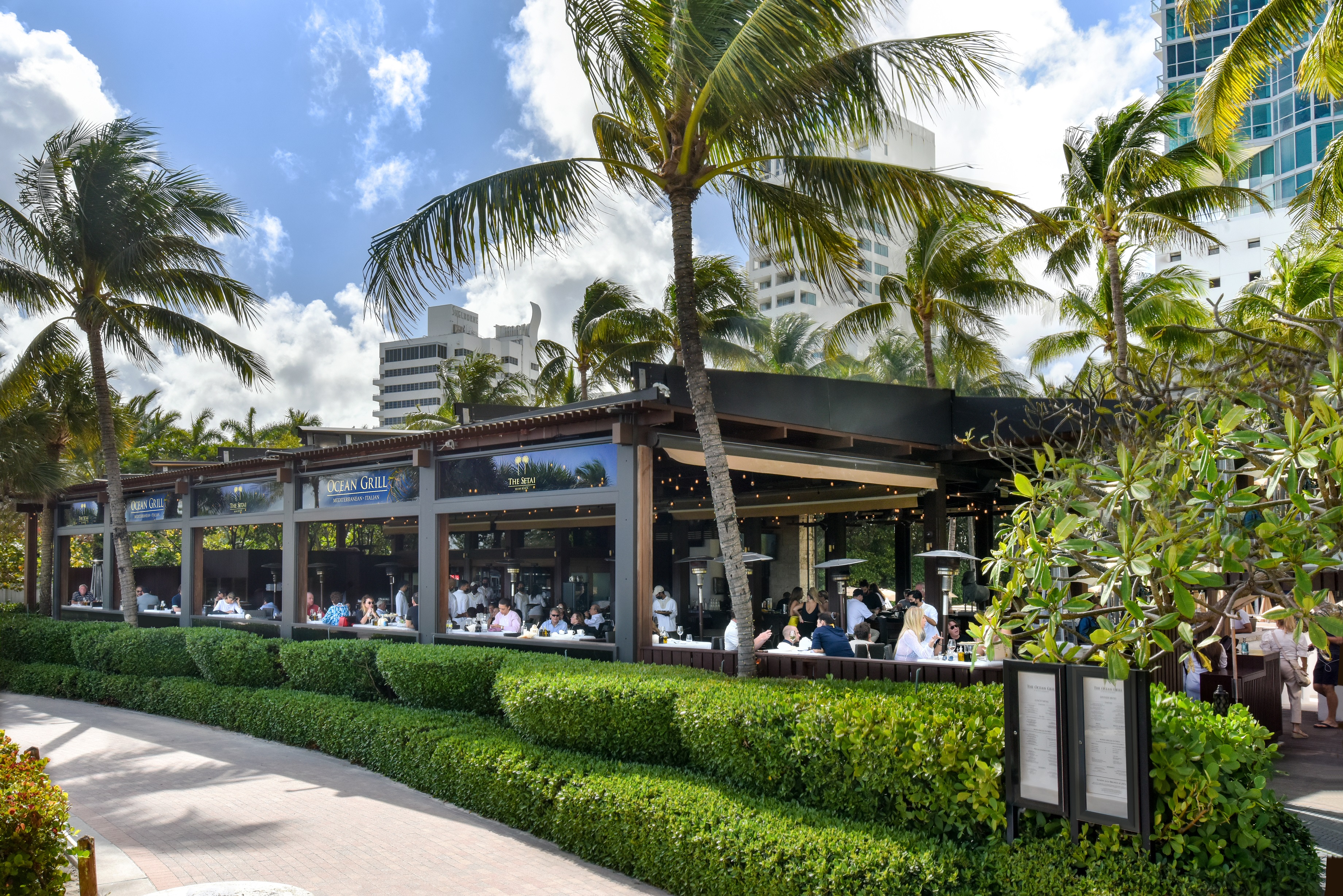 dining experiences al fresco tuna Ocean Grill Miami Beach